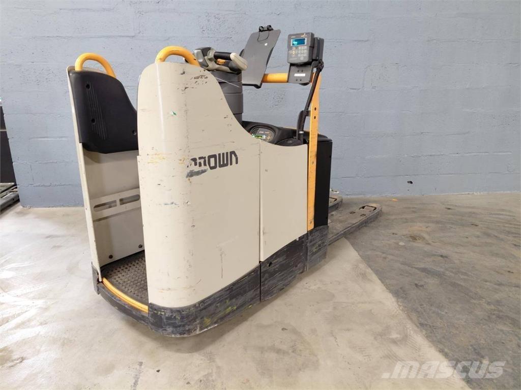 Crown WT3040 Самоходные электроштабелёры