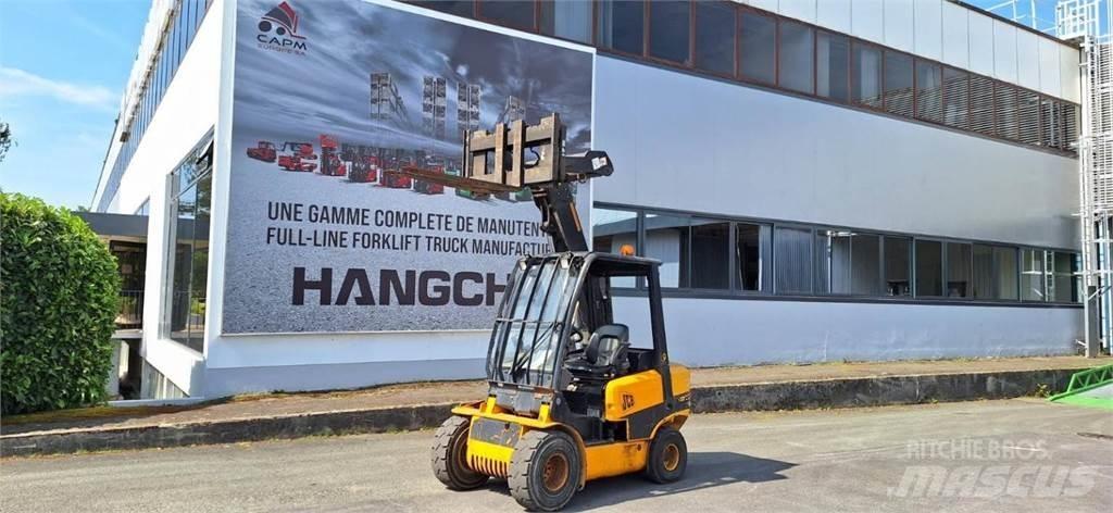 JCB TLT30D Сельскохозяйственные телескопические погрузчики