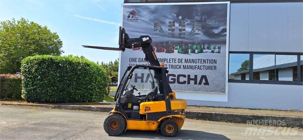 JCB TLT30D Сельскохозяйственные телескопические погрузчики