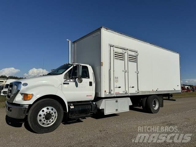 Ford F750 Промышленные шредеры