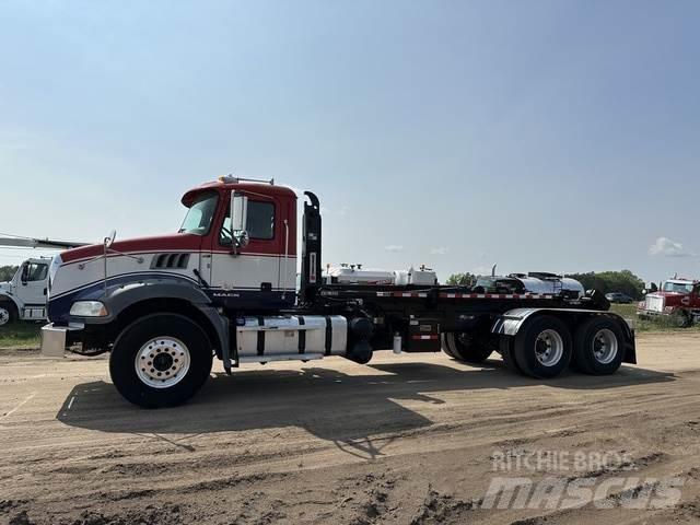 Mack GRANITE Прочие фургоны