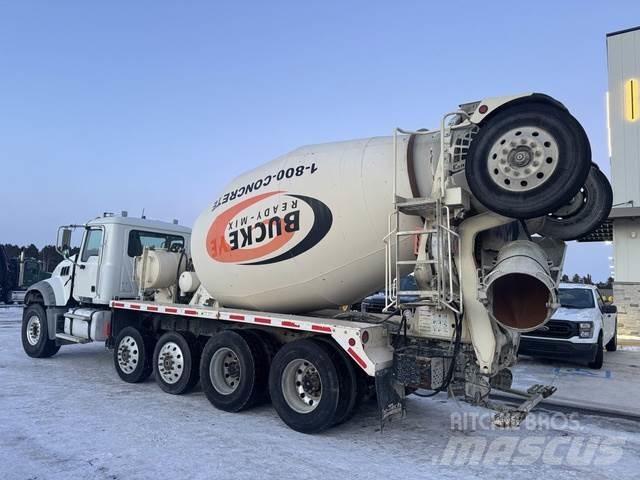 Mack GRANITE Прочие фургоны