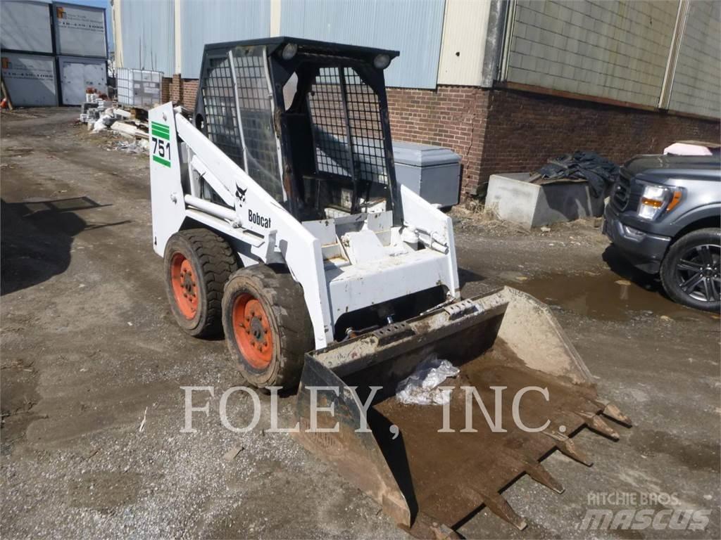 Bobcat 743B Мини-погрузчики