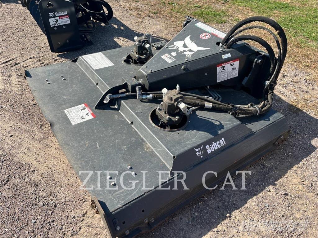 Bobcat BRUSHCAT Мини-погрузчики