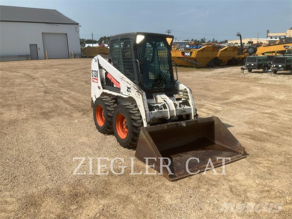 Bobcat S130 Мини-погрузчики