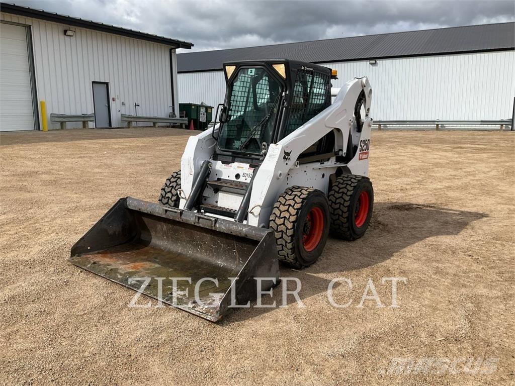 Bobcat S250 Мини-погрузчики