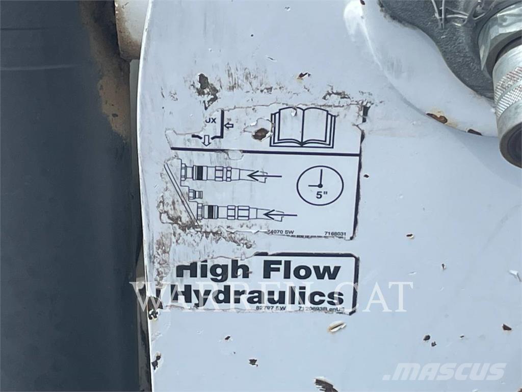 Bobcat T770 Гусеничные фронтальные погрузчики