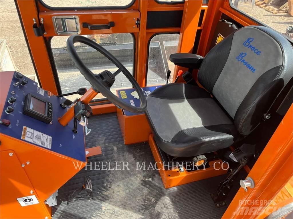 Broce BROOM 4 Вакуумные уборочные машины