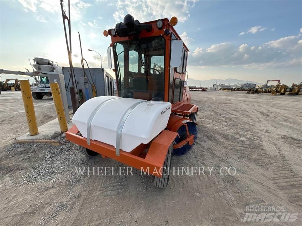 Broce BROOM 4 Вакуумные уборочные машины