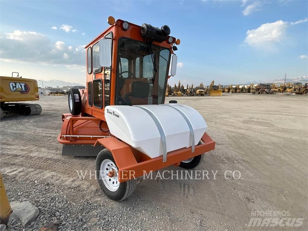 Broce BROOM 4 Вакуумные уборочные машины