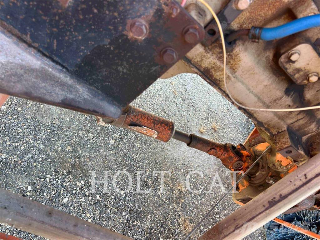 Broce RJ350 Вакуумные уборочные машины