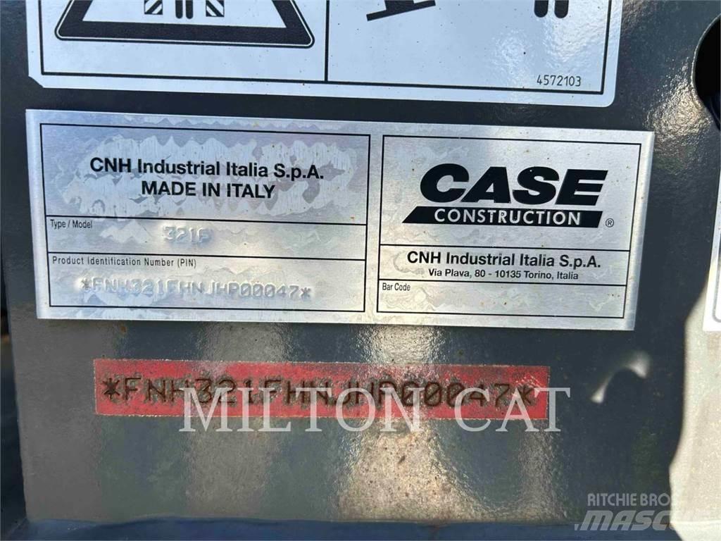 CASE 321F Малые погрузчики