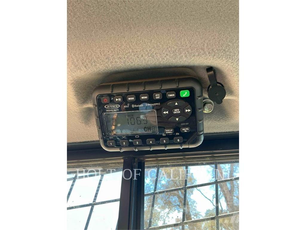 CASE DL550 Гусеничные фронтальные погрузчики