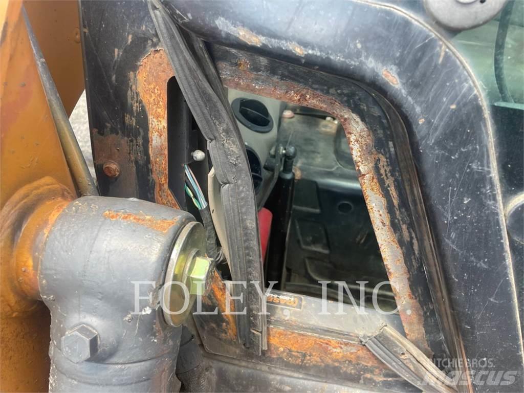 CASE SR200 Мини-погрузчики