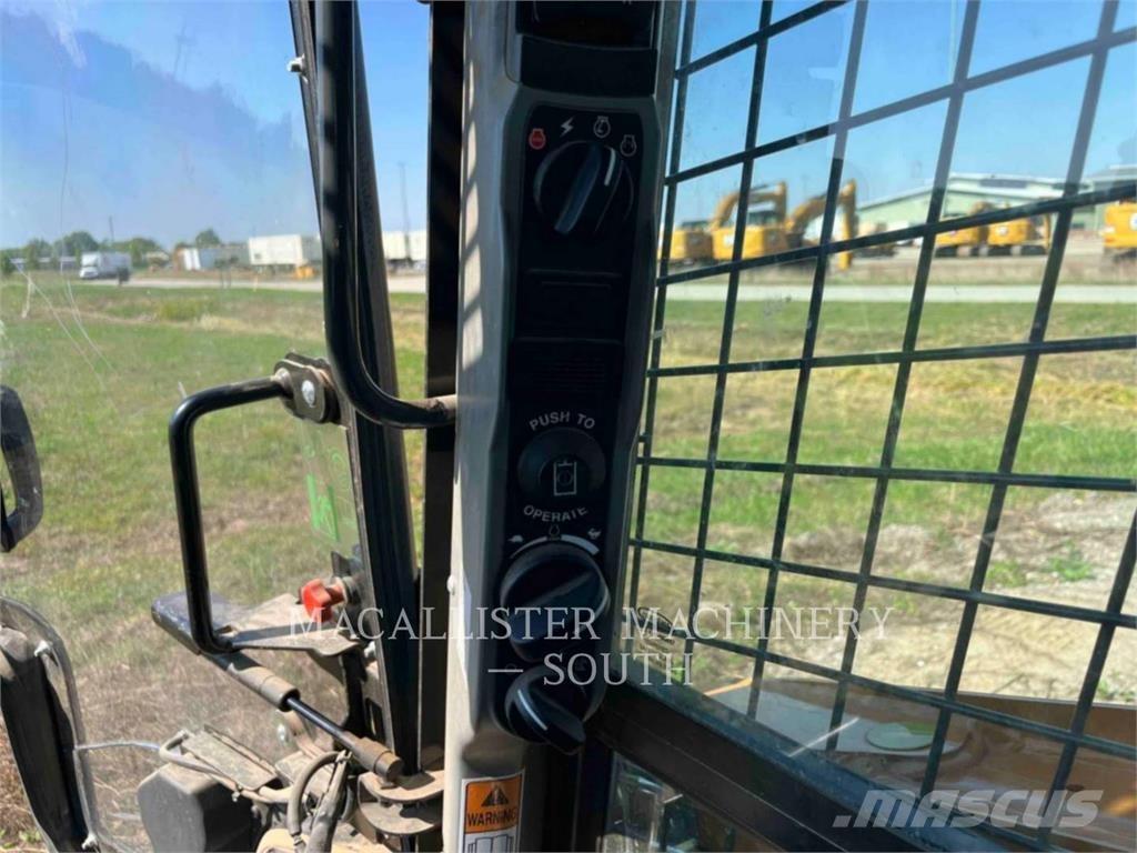 CASE TR340B Гусеничные фронтальные погрузчики