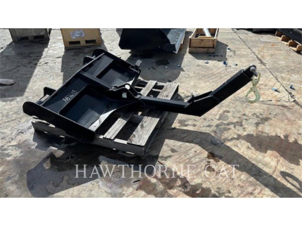 CAT  Запчасти для складской техники