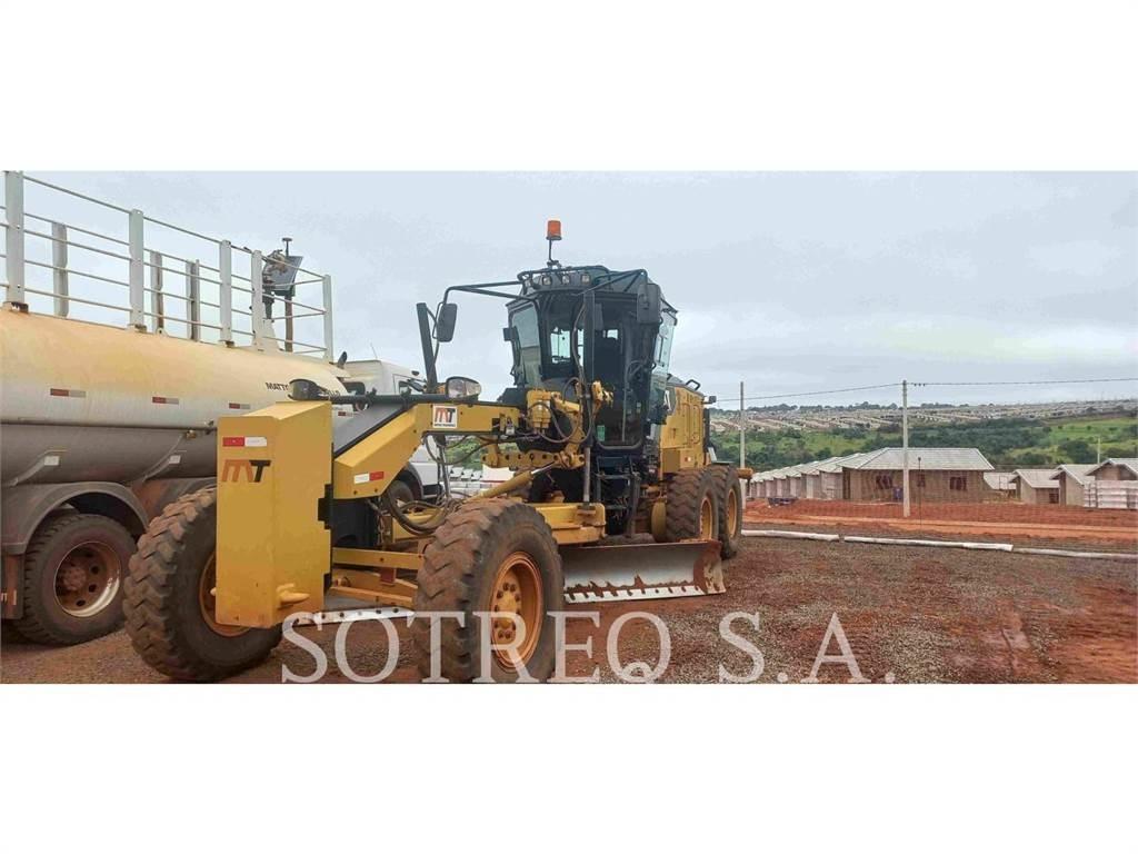 CAT 120 Грейдеры