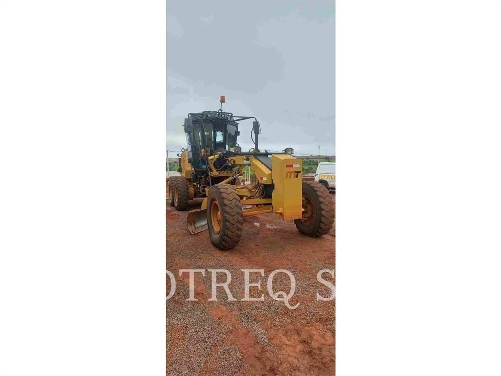 CAT 120 Грейдеры