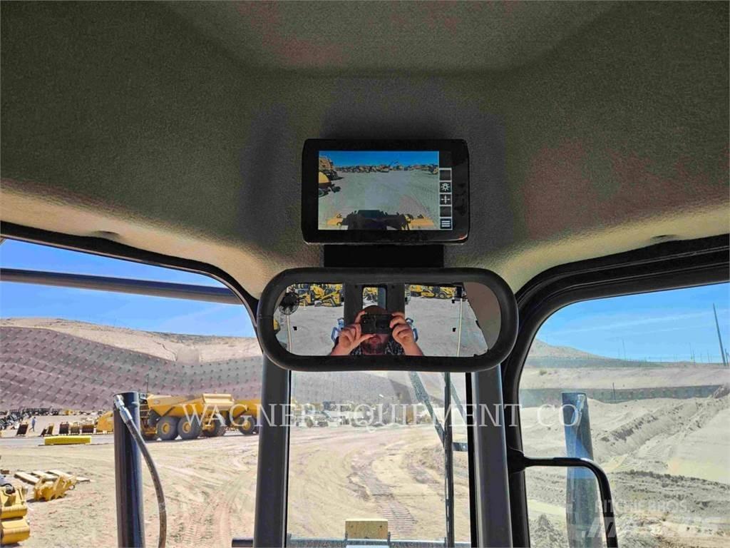 CAT 120 Грейдеры