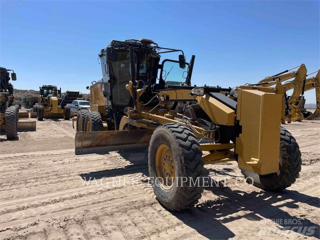 CAT 120 Грейдеры