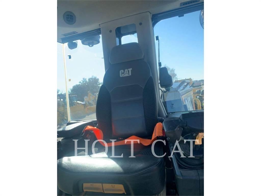 CAT 120AWD JOY Грейдеры