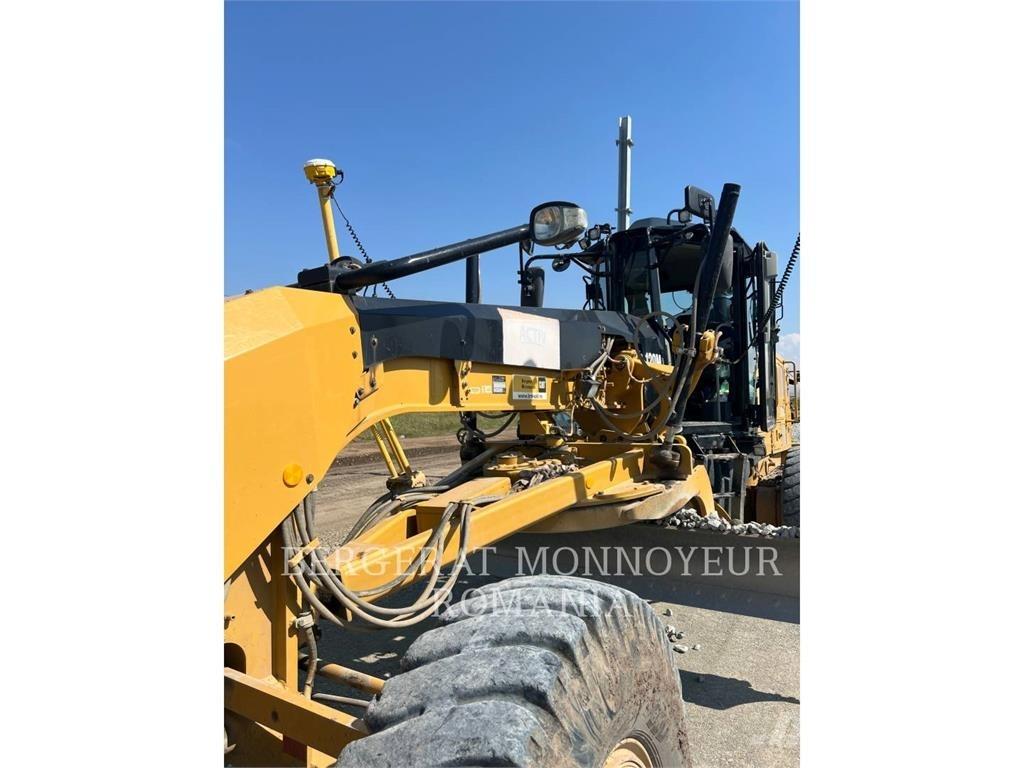 CAT 120M2 Грейдеры