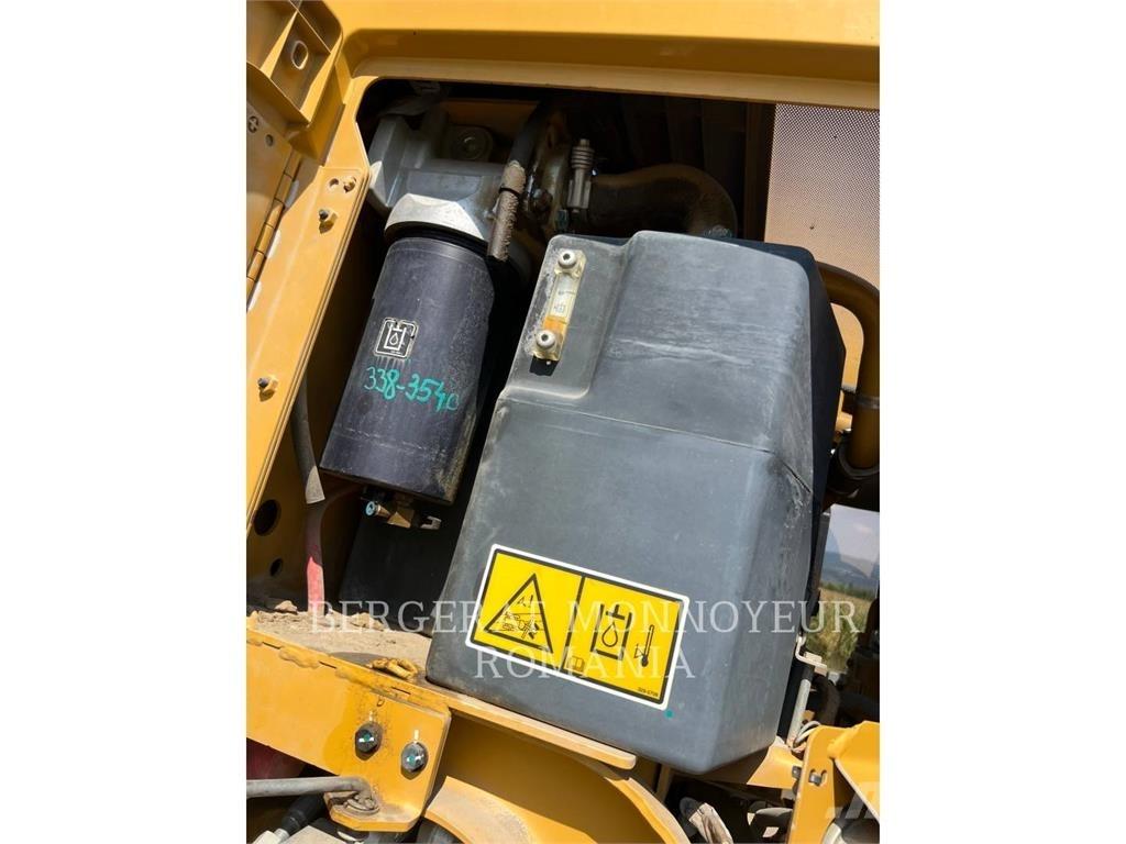 CAT 120M2 Грейдеры