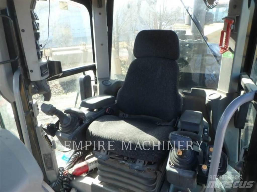 CAT 120M2 AWD Грейдеры