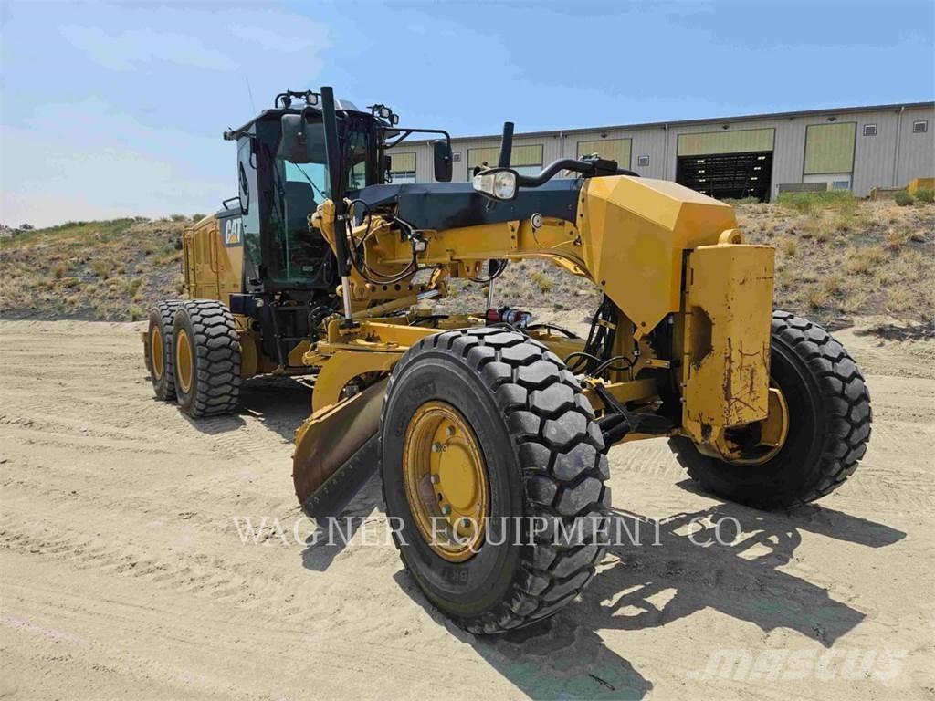 CAT 120M2 AWD Грейдеры