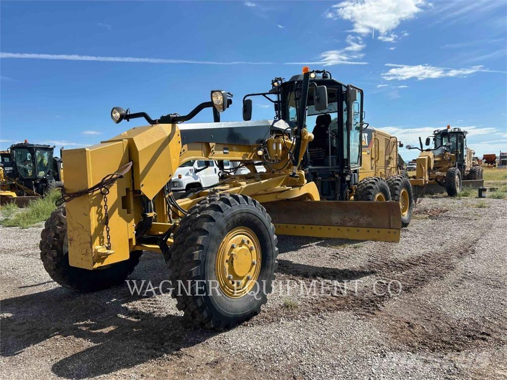 CAT 120M2 AWD Грейдеры