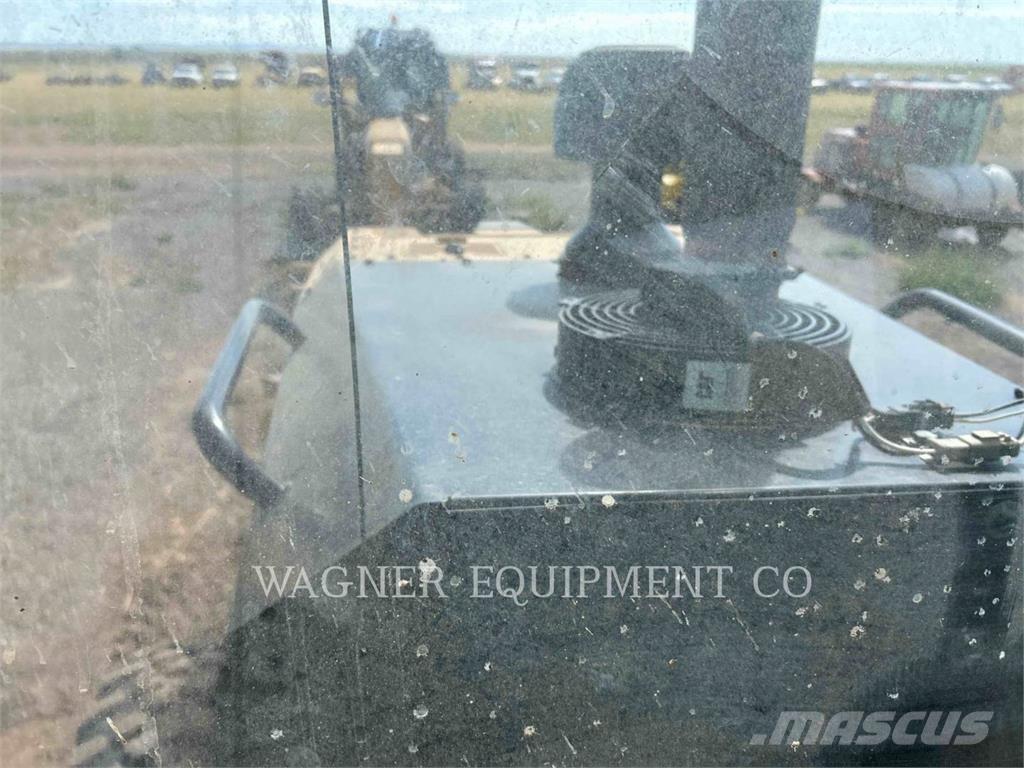 CAT 120M2 AWD Грейдеры