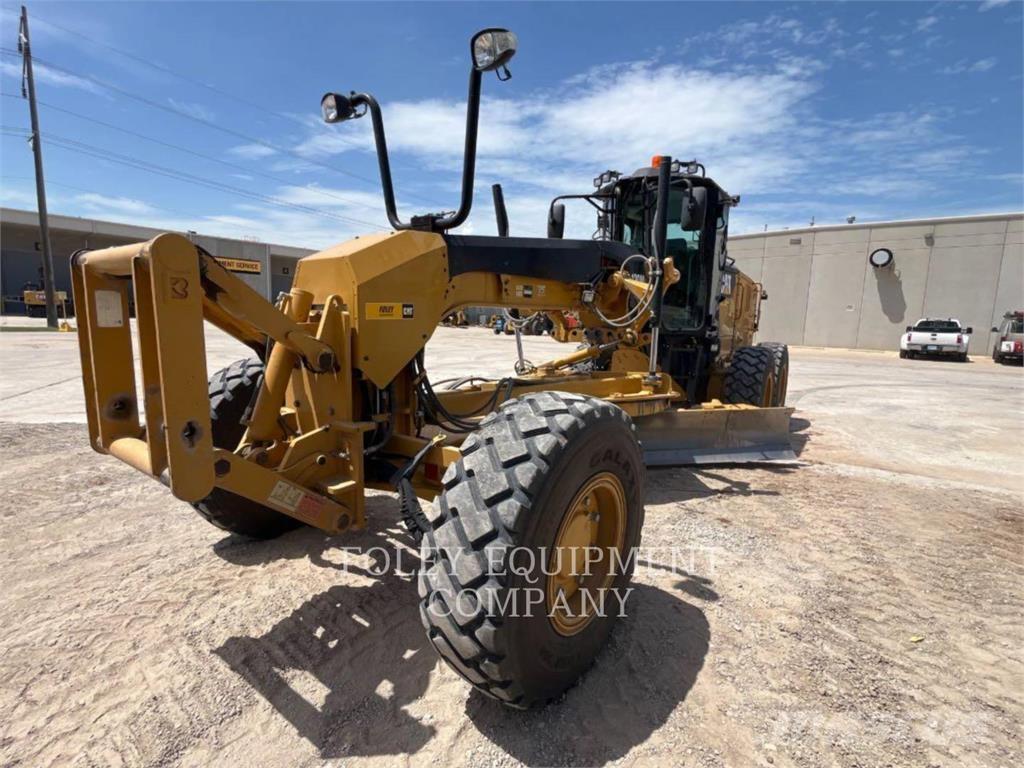 CAT 120M2AW Грейдеры