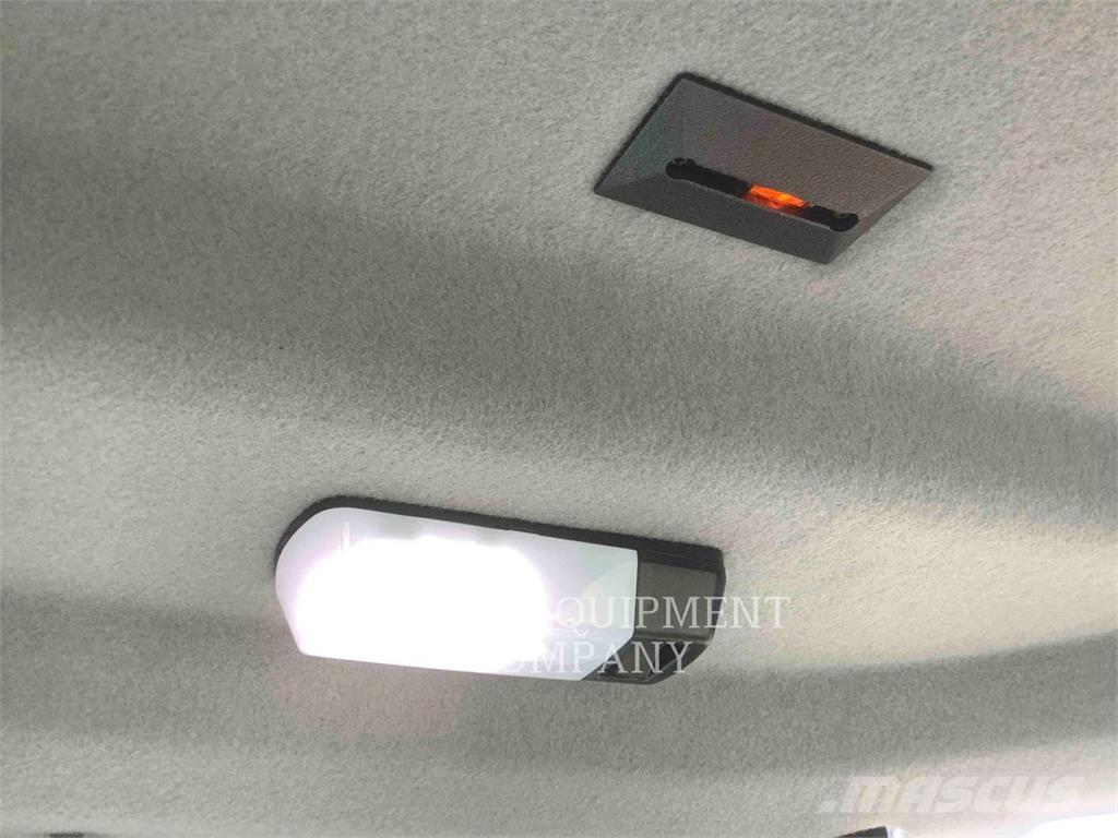 CAT 120M2AW Грейдеры