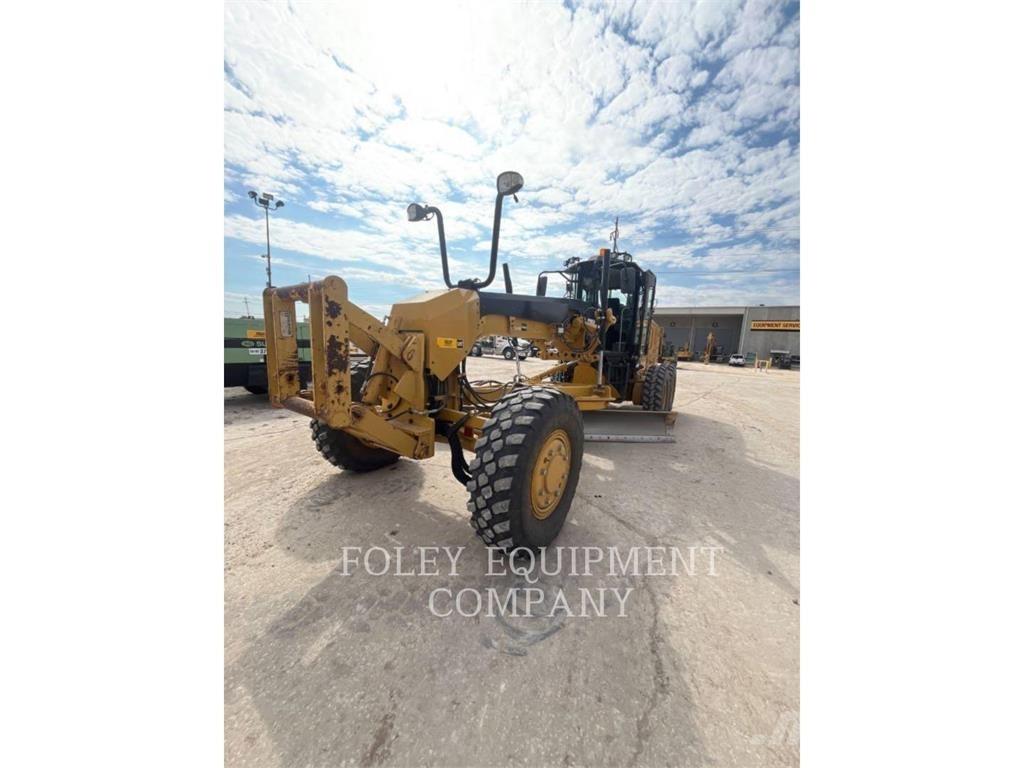 CAT 120M2AW Грейдеры