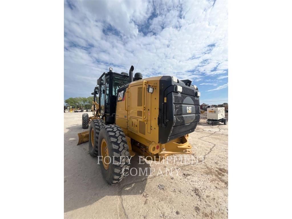 CAT 120M2AW Грейдеры