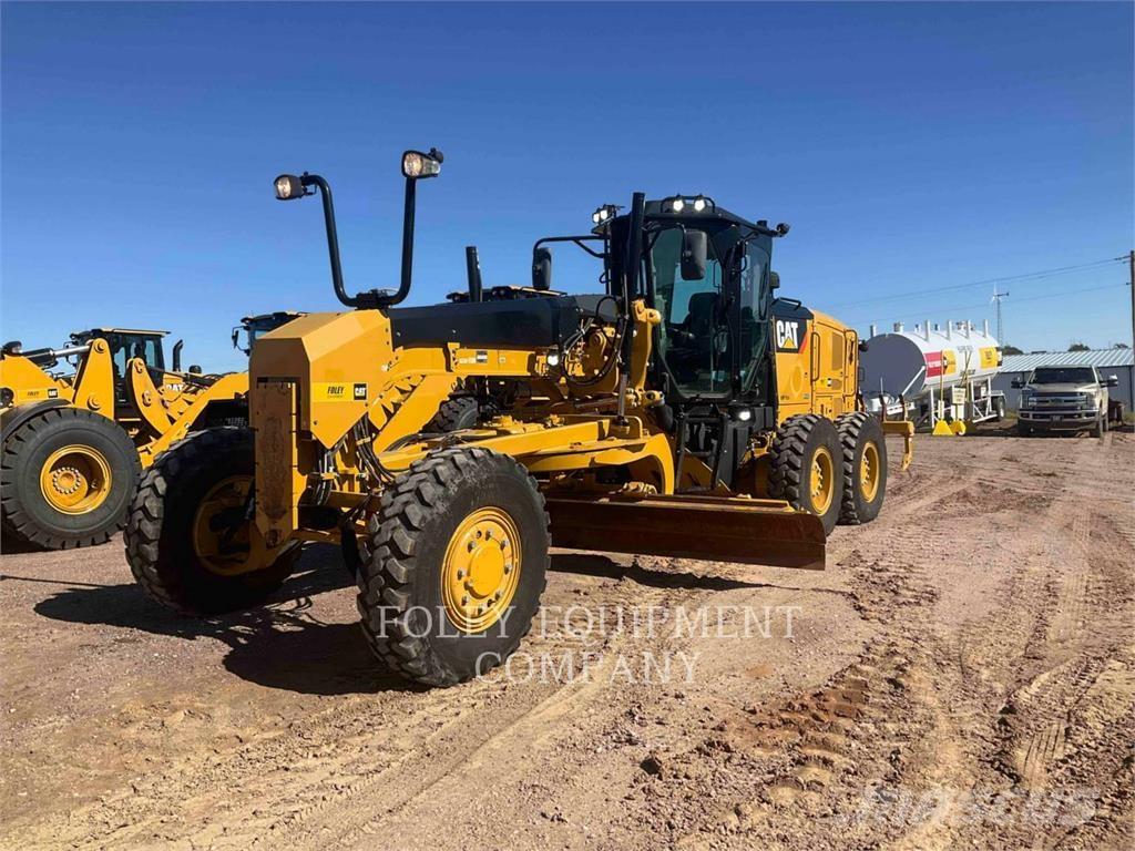 CAT 120M2AW Грейдеры