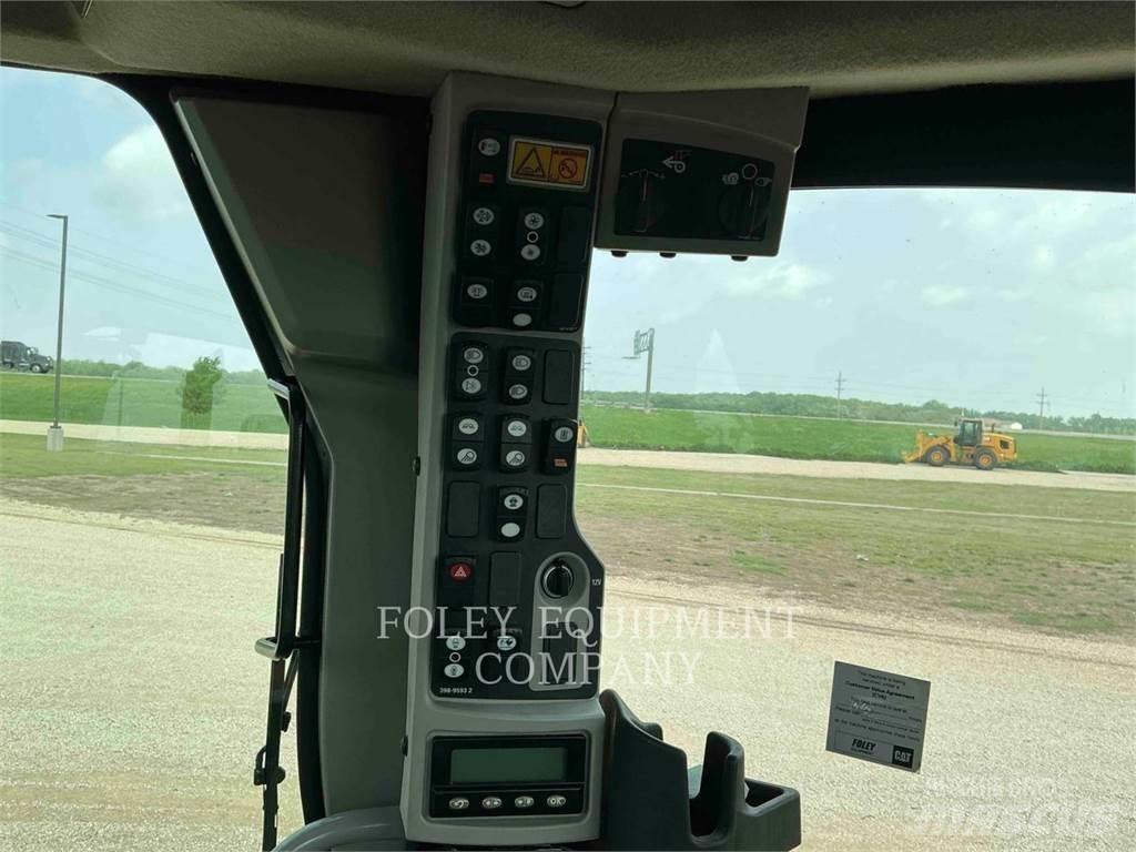 CAT 120M2AWD Грейдеры