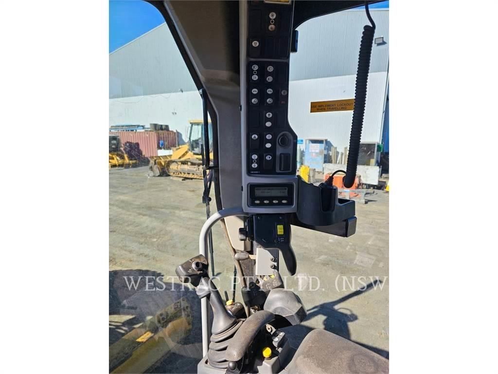 CAT 12M Грейдеры