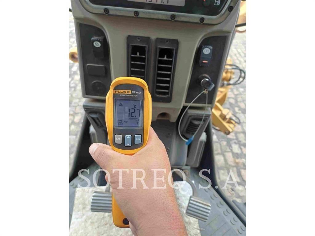 CAT 12M Грейдеры