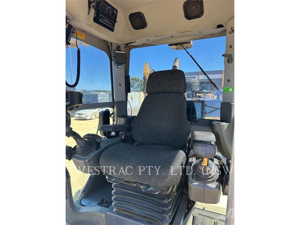 CAT 12M Грейдеры