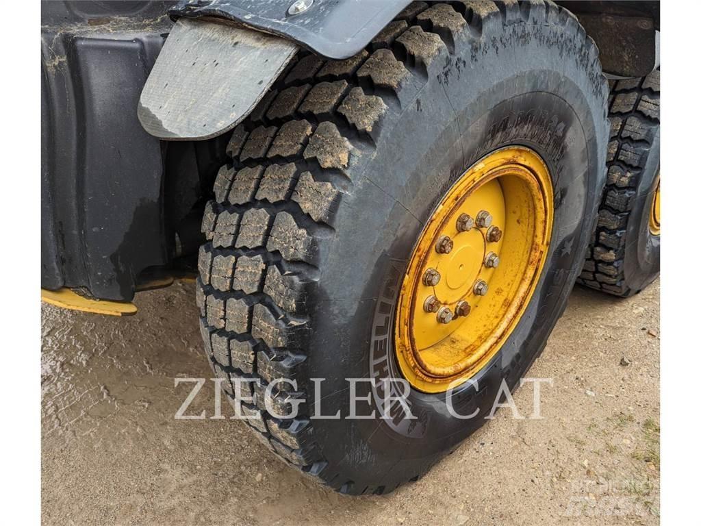 CAT 12M2AWD Грейдеры