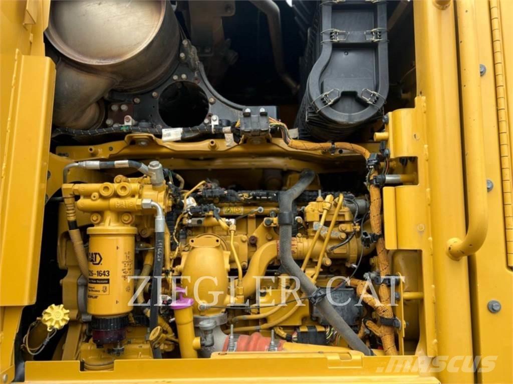 CAT 12M2AWD Грейдеры