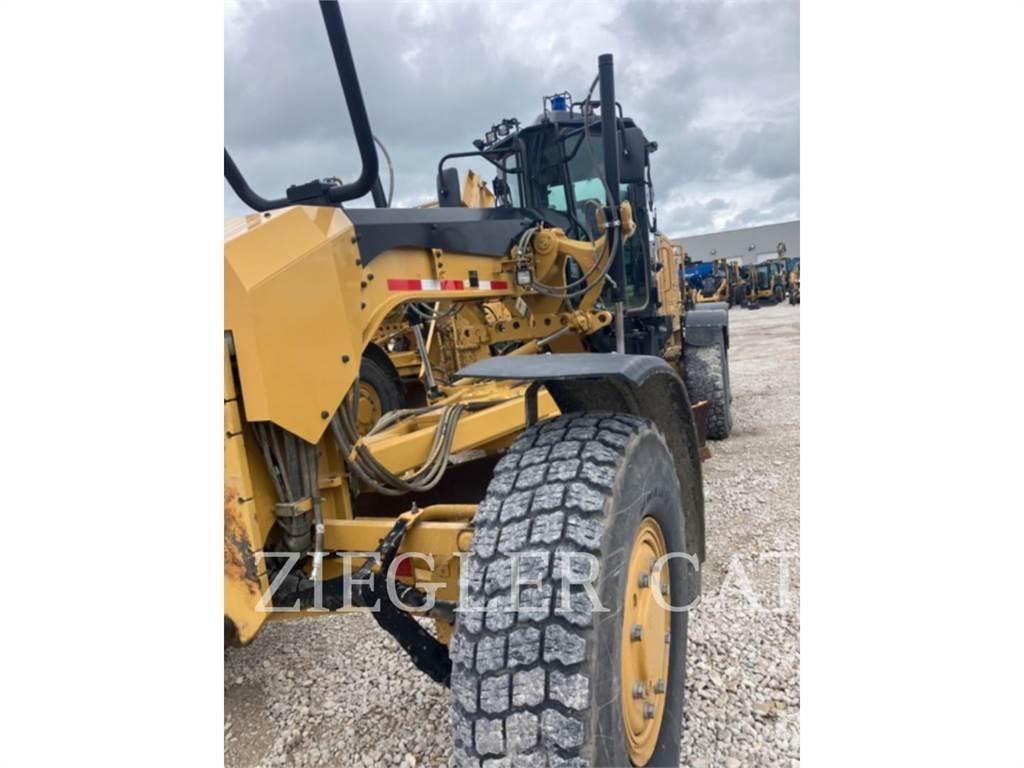 CAT 12M2AWD Грейдеры