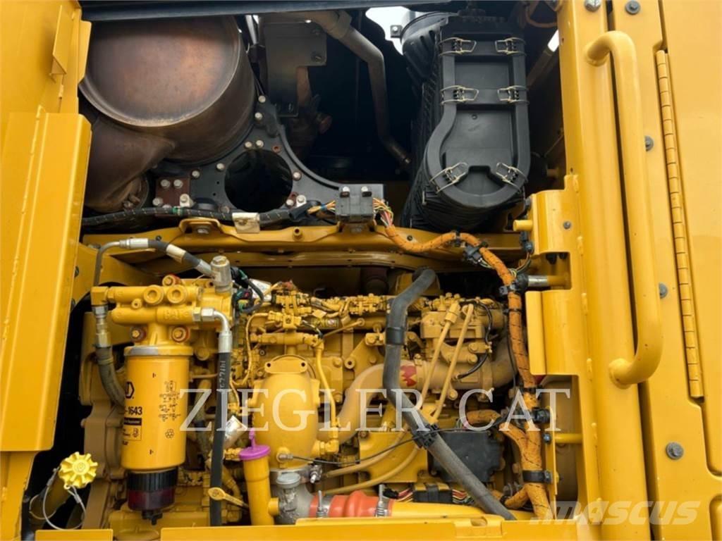 CAT 12M2AWD Грейдеры