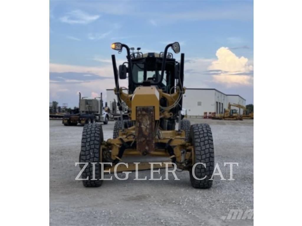 CAT 12M2AWD Грейдеры