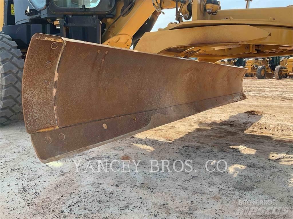 CAT 12M3 Грейдеры
