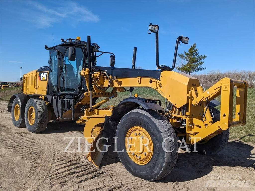 CAT 12M3AWD Грейдеры