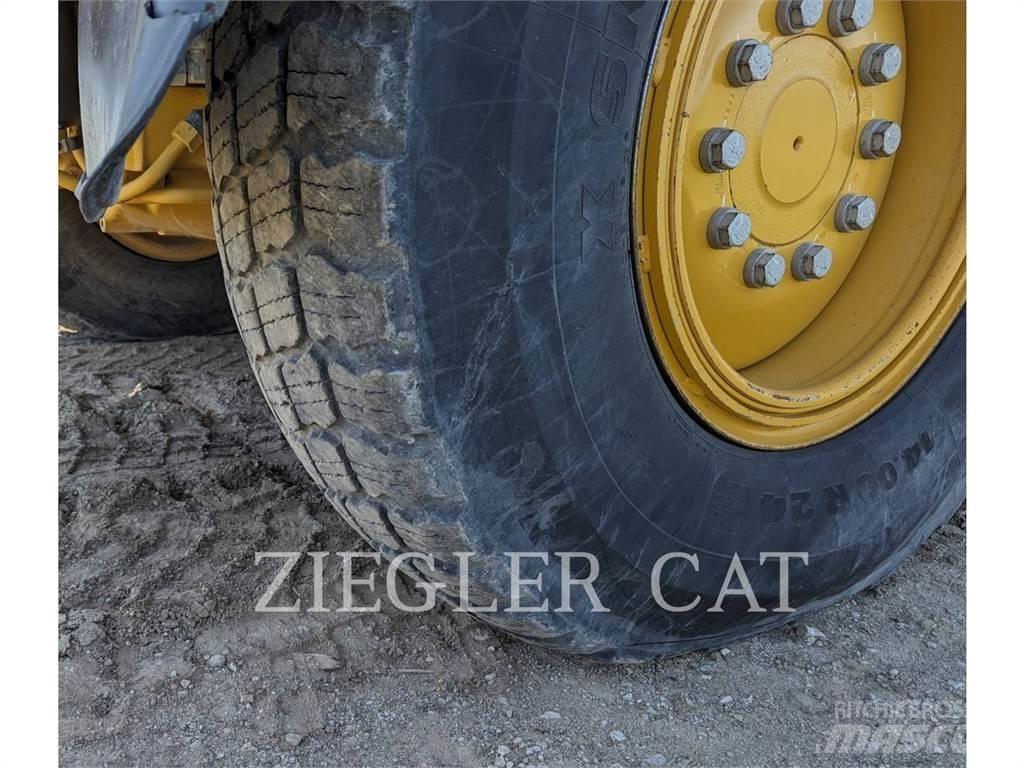 CAT 12M3AWD Грейдеры