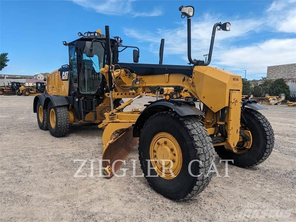 CAT 12M3AWD Грейдеры