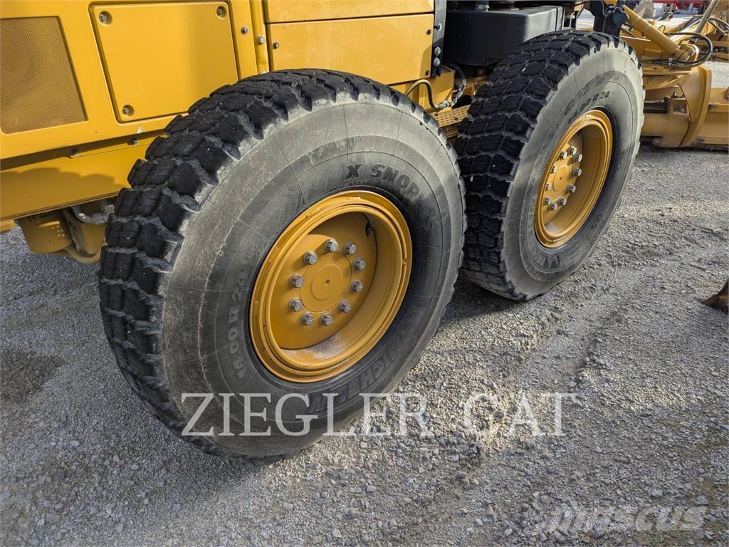 CAT 12M3AWD Грейдеры